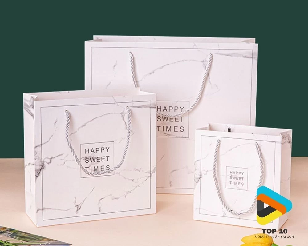 Túi giấy quà tặng có sẵn