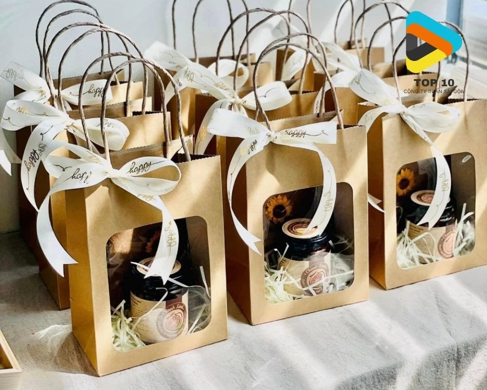 Túi giấy kraft đựng quà mặt kính
