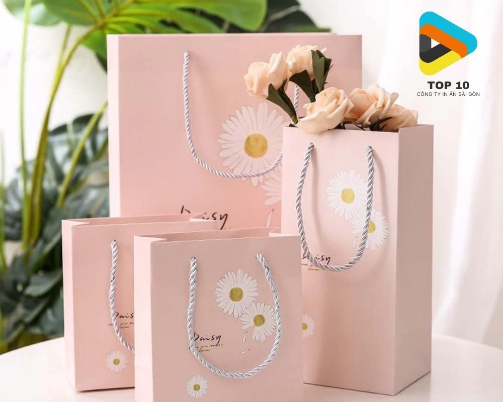 Túi giấy quai xách cho shop thời trang