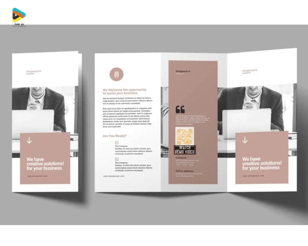 Brochure tuyển sinh có mã QR