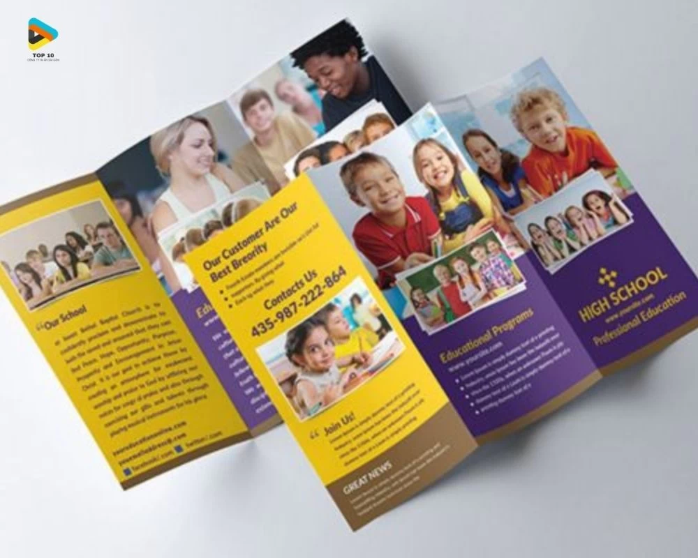 Brochure tuyể sinh cho trung tâm ngoại ngữ trẻ em