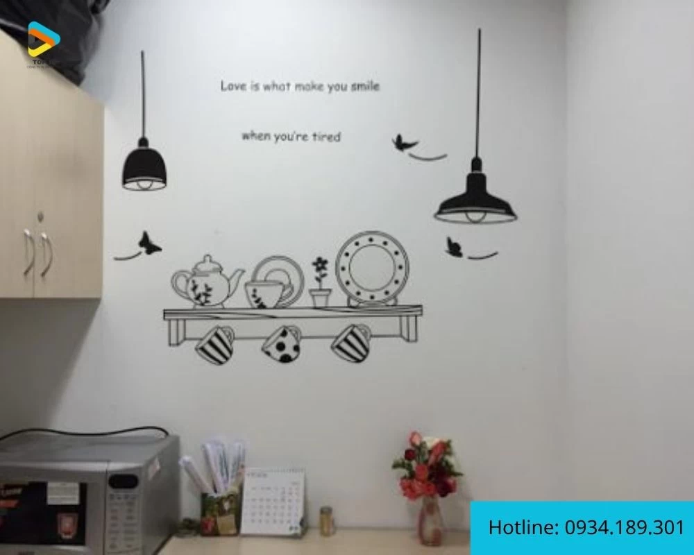 Decal trong dán tường