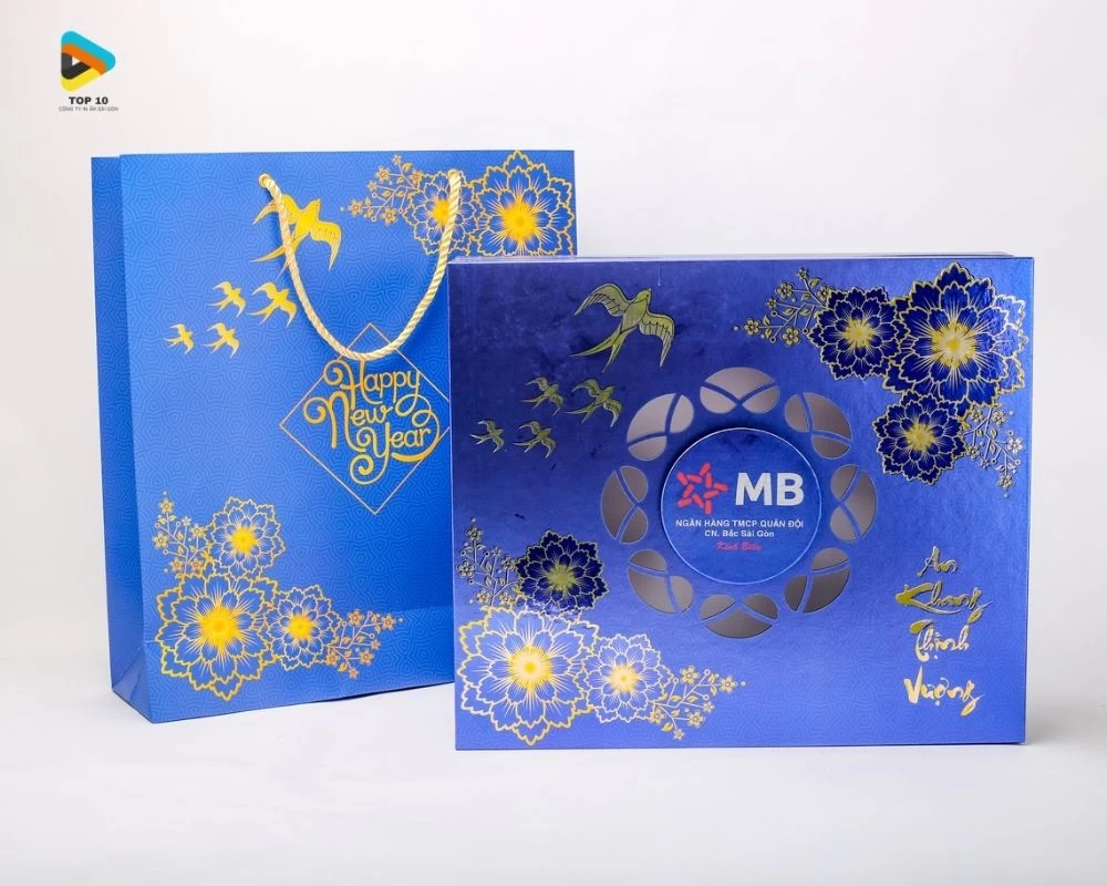 Mẫu hộp quà tết của ngân hàng MB